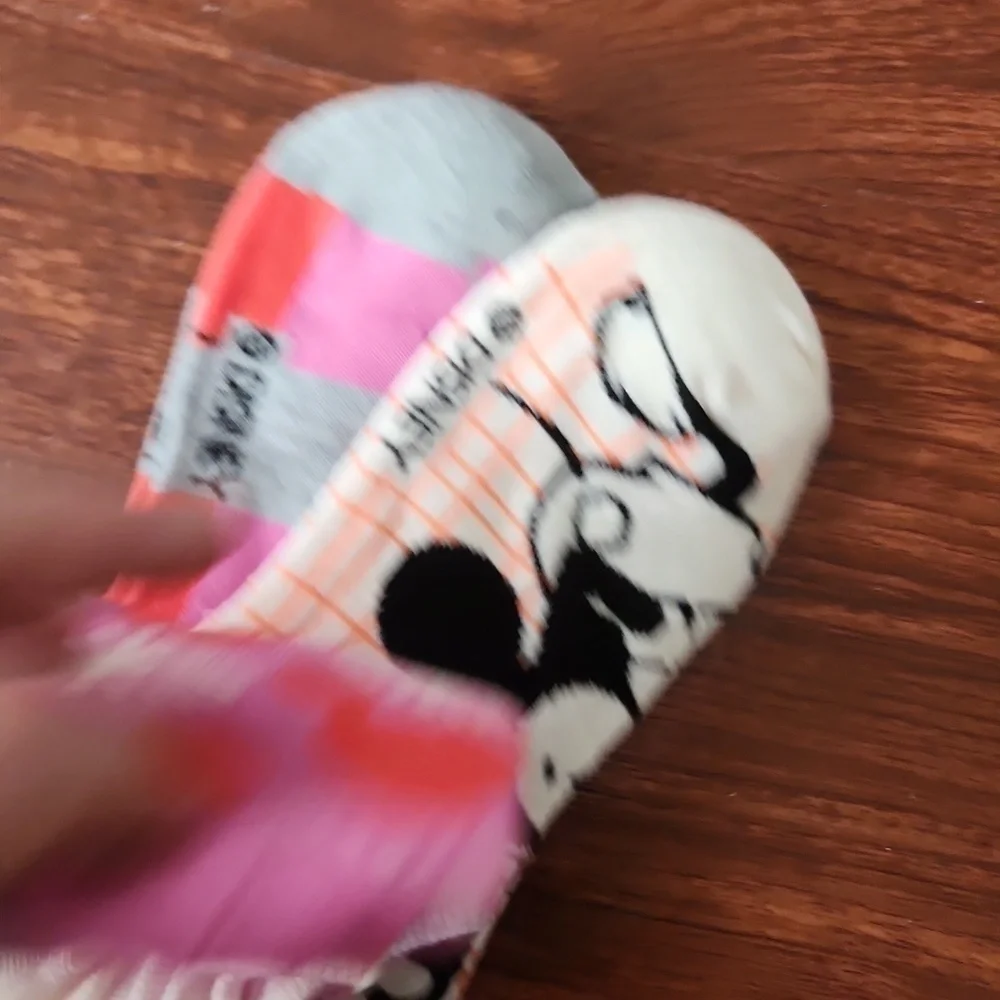 Disney Socks Womens Mickey Mouse Size 4-10 shoe Ankle Socks NEW
